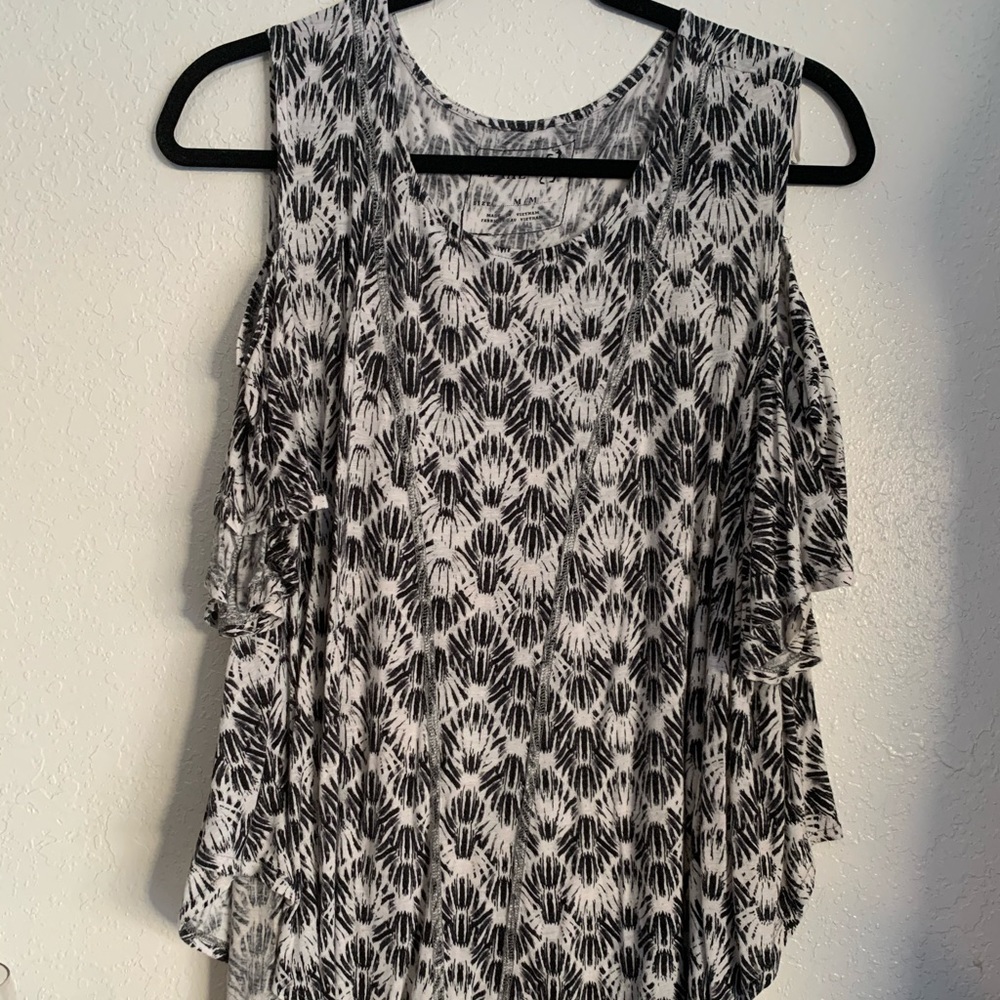 We the free. Size M.